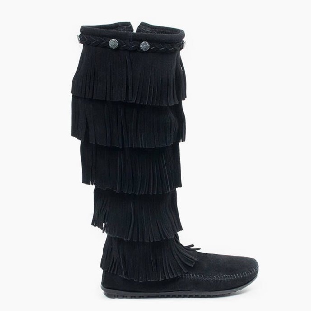 Minnetonka 5-Layer Fringe Boot black gently used womens size 7.5 suede